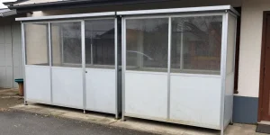 store banne sur pied avec coffre